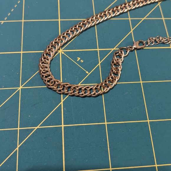 Dynamite long gold tone chain - unisex - Picture 3 of 14